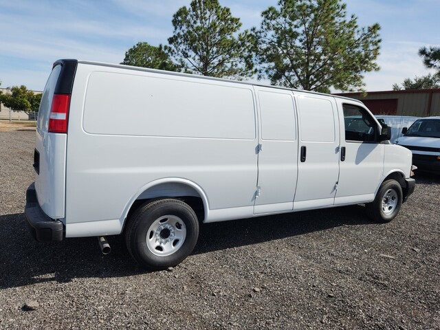 New 2025 Chevrolet Express 2500 Empty Cargo Van - photo 9