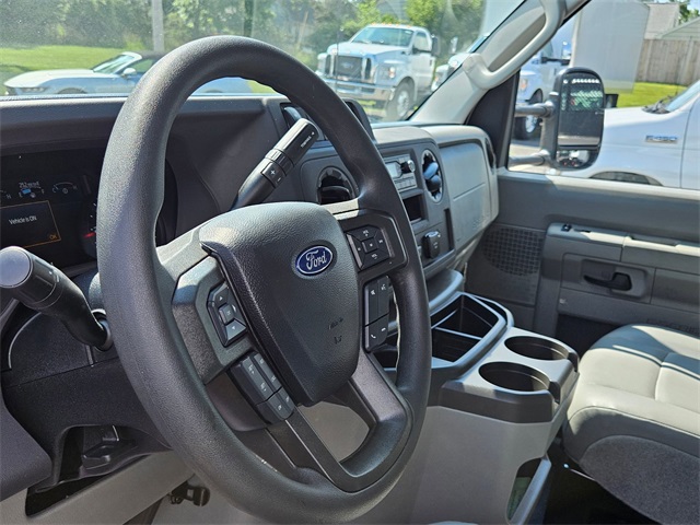 New 1996 Ford E-450 Cutaway - photo 11