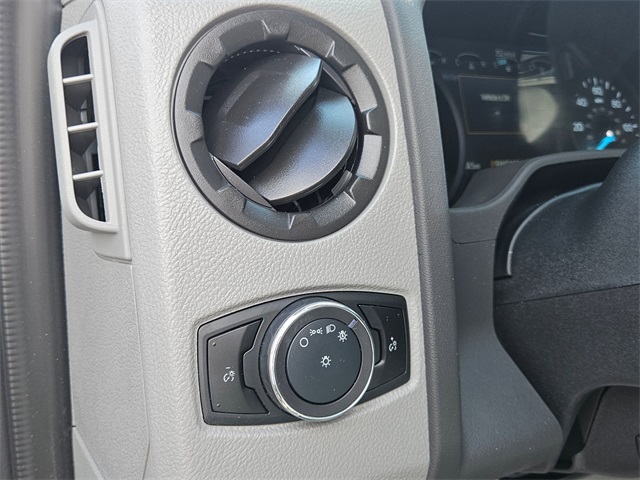 New 1996 Ford E-450 Cutaway - photo 13