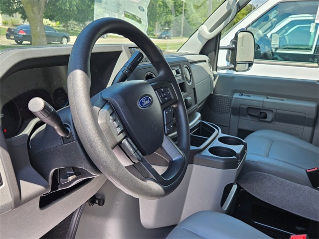 New 1996 Ford E-450 Cutaway - photo 11