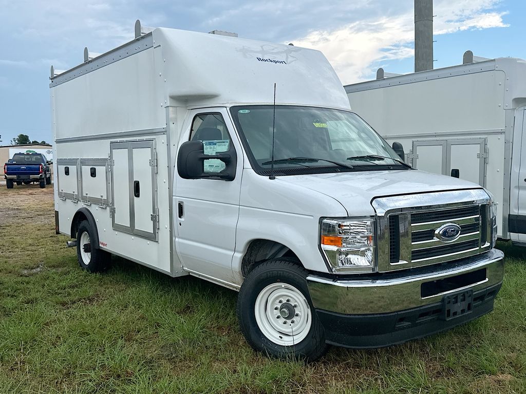 New 2025 Ford E-350 - photo 1