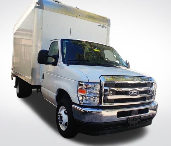 New 2026 Ford E-350 Cutaway - photo 16