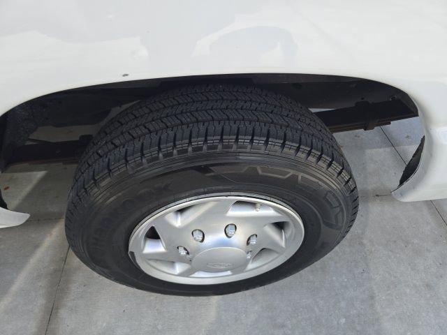 Used 2011 Ford E-150 Empty Cargo Van - photo 5