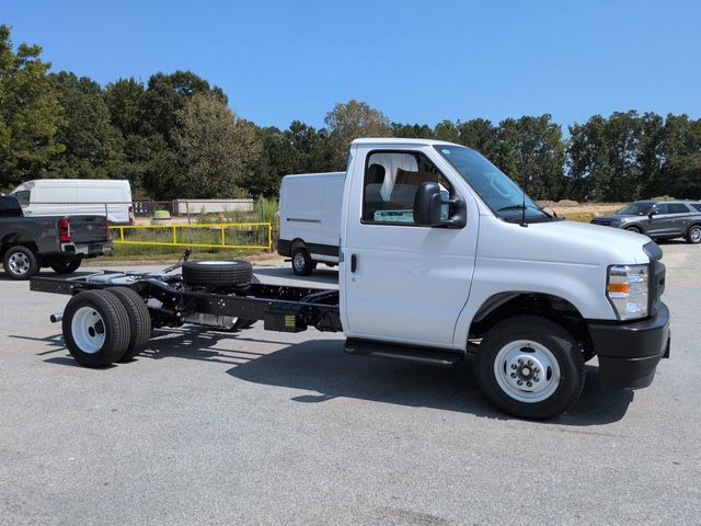 New 1996 Ford E-450 Cutaway - photo 4