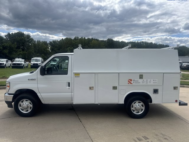 New 2025 Ford E-350 - photo 1