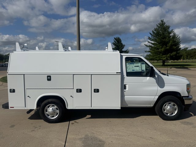 New 2026 Ford E-350 - photo 1