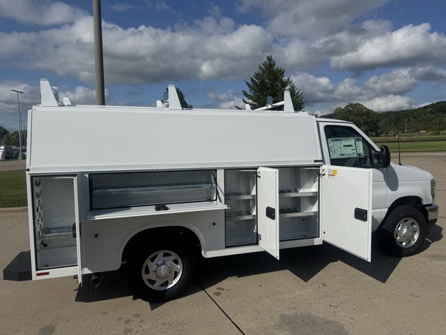 New 2026 Ford E-350 - photo 2
