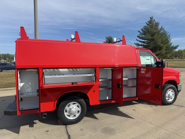 New 2026 Ford E-350 - photo 2