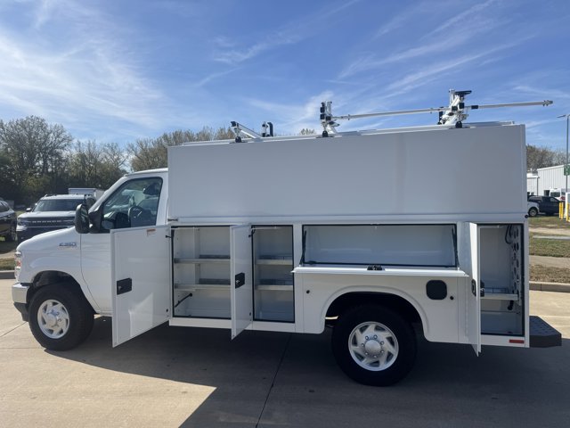 New 2026 Ford E-350 - photo 2