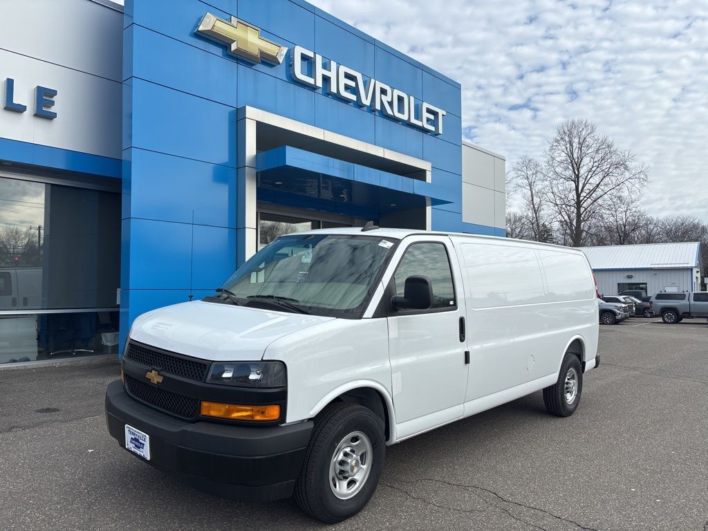 New 2026 Chevrolet Express 2500 - photo 2