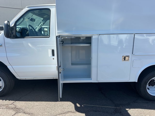 New 2026 Ford E-350 Cutaway - photo 16