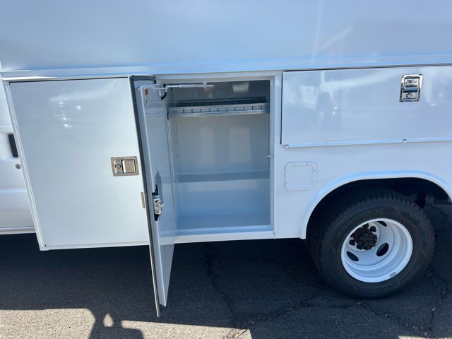 New 2026 Ford E-350 Cutaway - photo 17