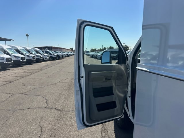New 2026 Ford E-350 Cutaway - photo 23