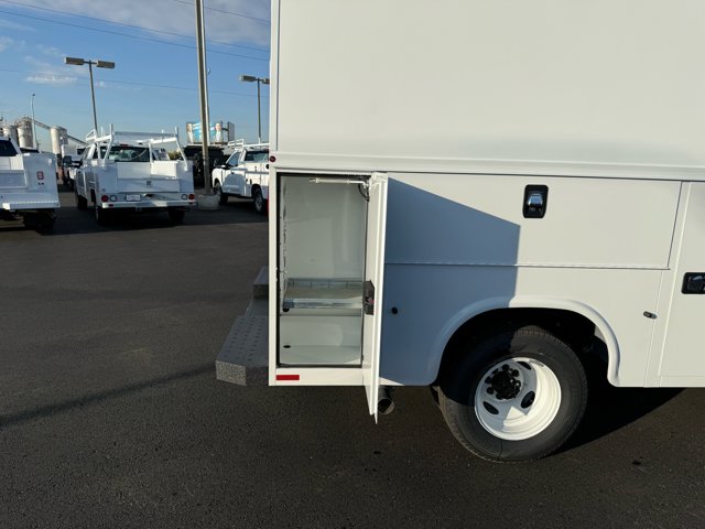 New 2026 Ford E-350 Cutaway - photo 11
