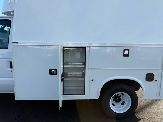 New 2026 Ford E-350 Cutaway - photo 16