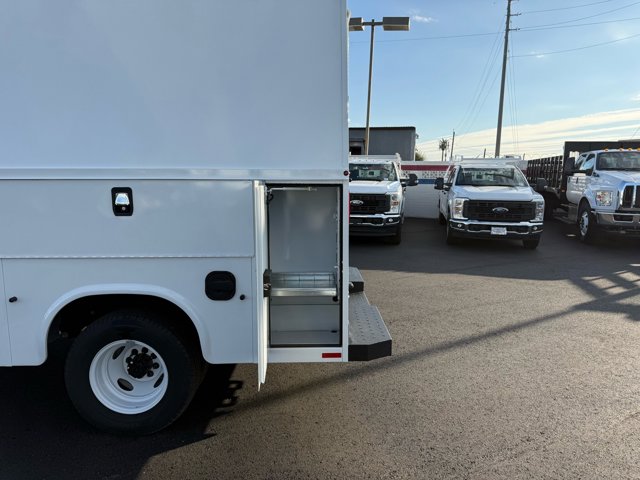 New 2026 Ford E-350 Cutaway - photo 17