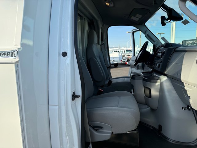 New 2026 Ford E-350 Cutaway - photo 25