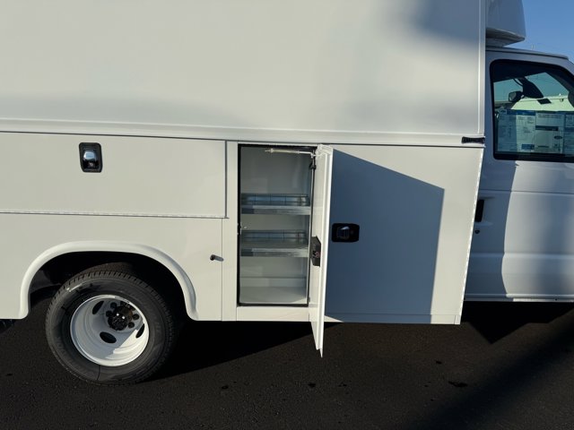 New 2026 Ford E-350 Cutaway - photo 9