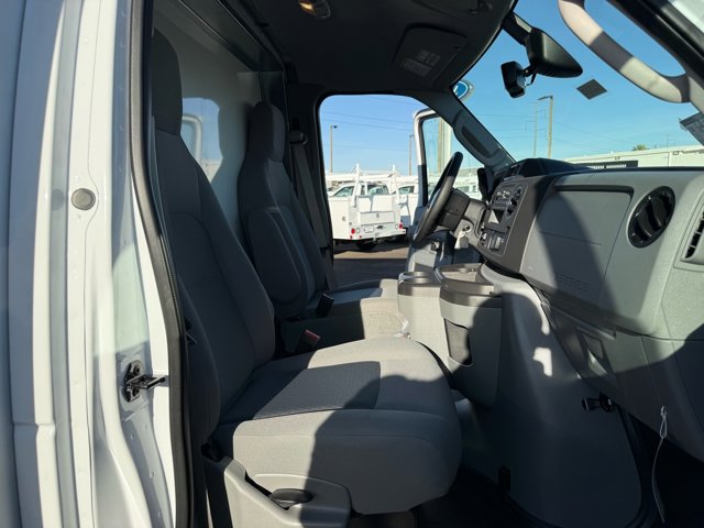 New 2027 Ford E-450 Cutaway - photo 15