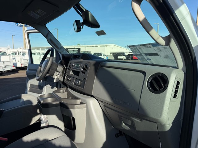 New 2027 Ford E-450 Cutaway - photo 16