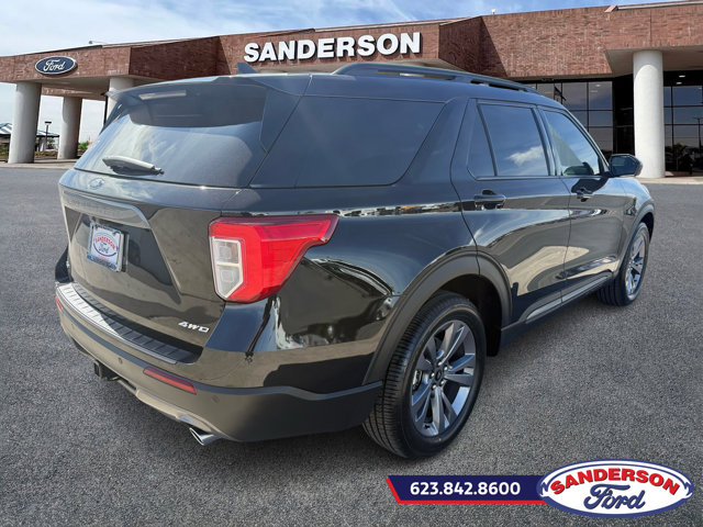 Used 2023 Ford Explorer - photo 2