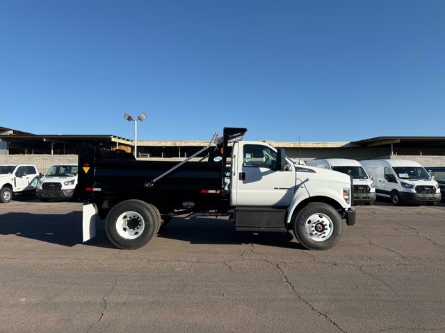 New 2025 Ford F-750 - photo 2