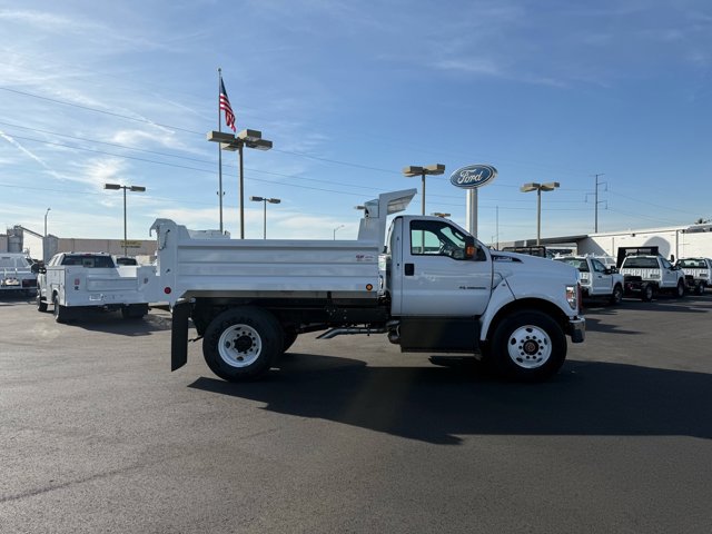 New 2026 Ford F-750 - photo 2