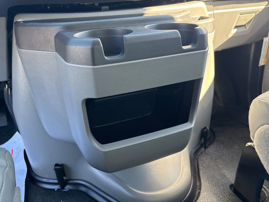 New 1996 Ford E-450 Cutaway - photo 13