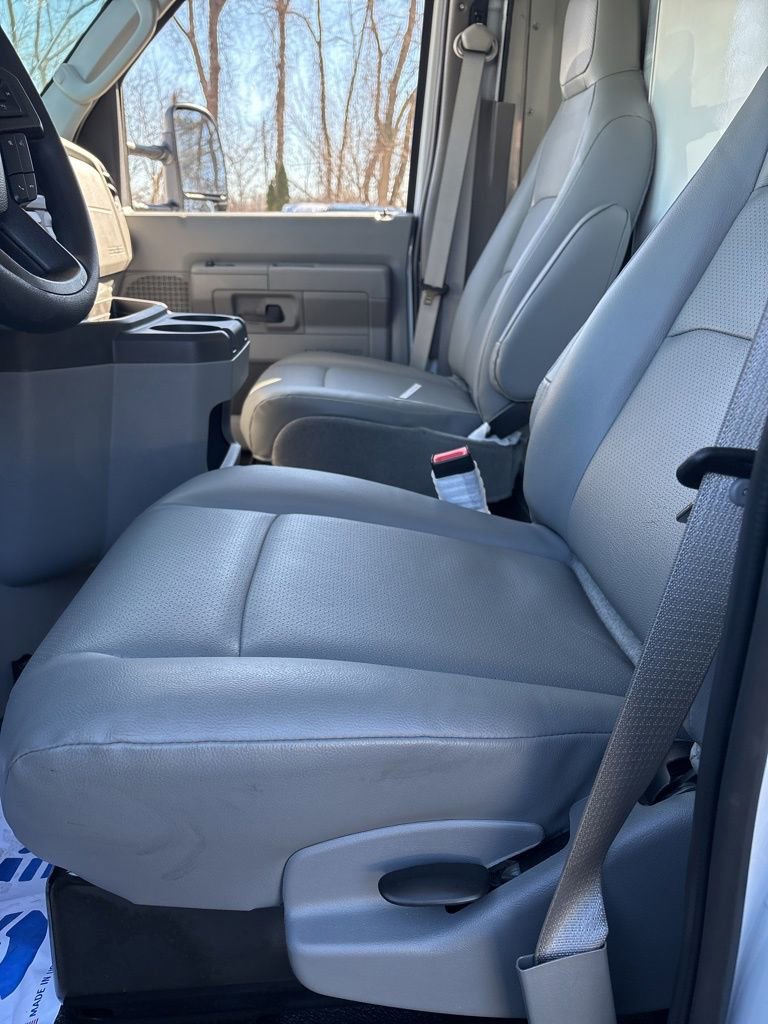 New 1996 Ford E-450 Cutaway - photo 17