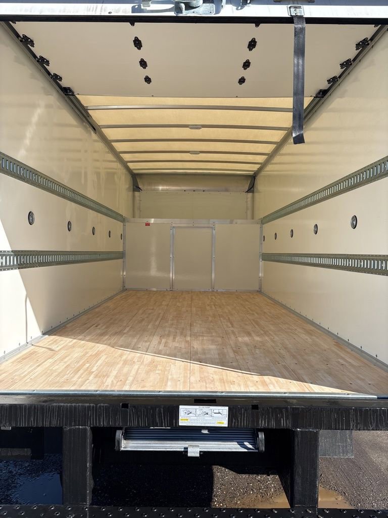 New 1996 Ford E-450 Cutaway - photo 21