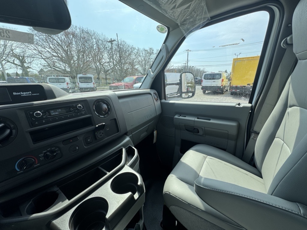 New 1996 Ford E-450 Cutaway - photo 12