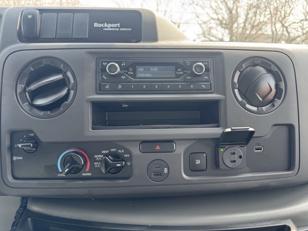 New 1996 Ford E-450 Cutaway - photo 13