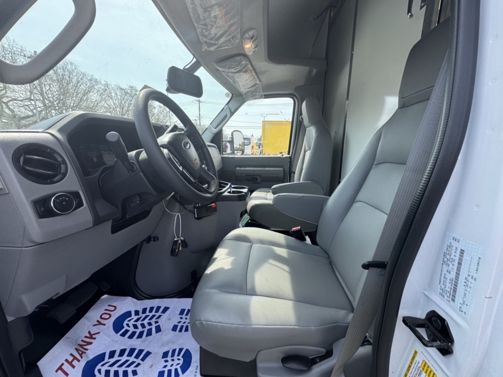 New 1996 Ford E-450 Cutaway - photo 14