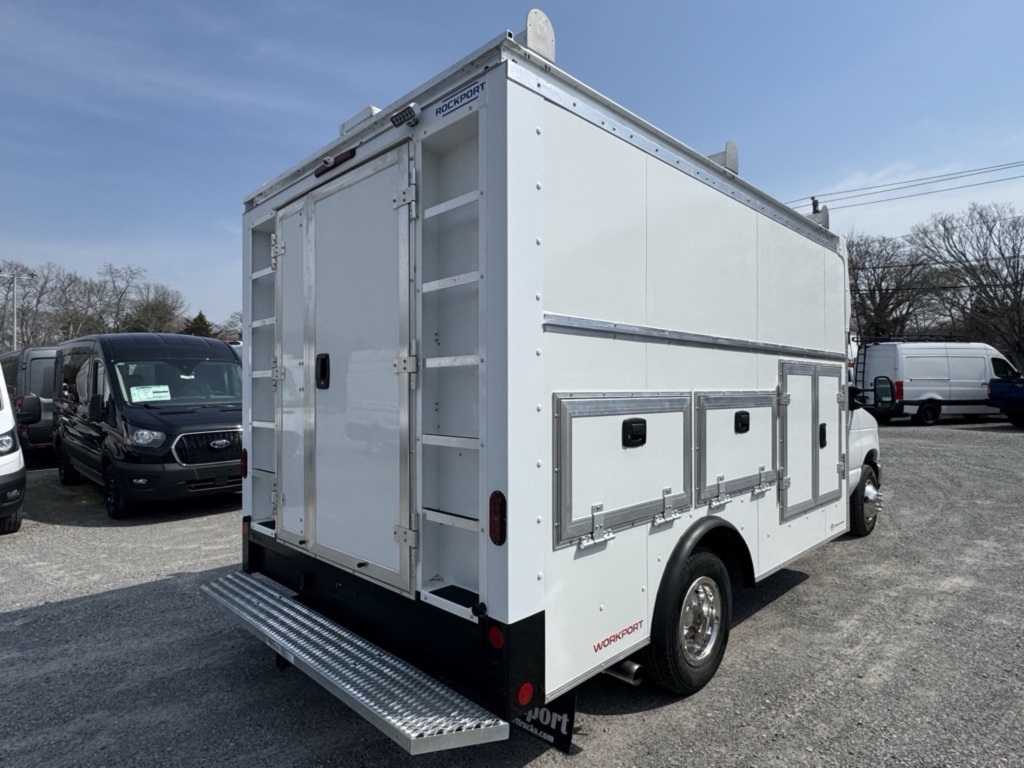 New 1996 Ford E-450 Cutaway - photo 5