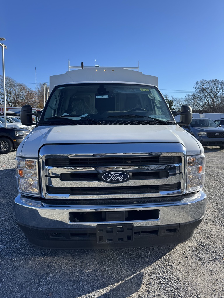 New 2026 Ford E-350 - photo 2