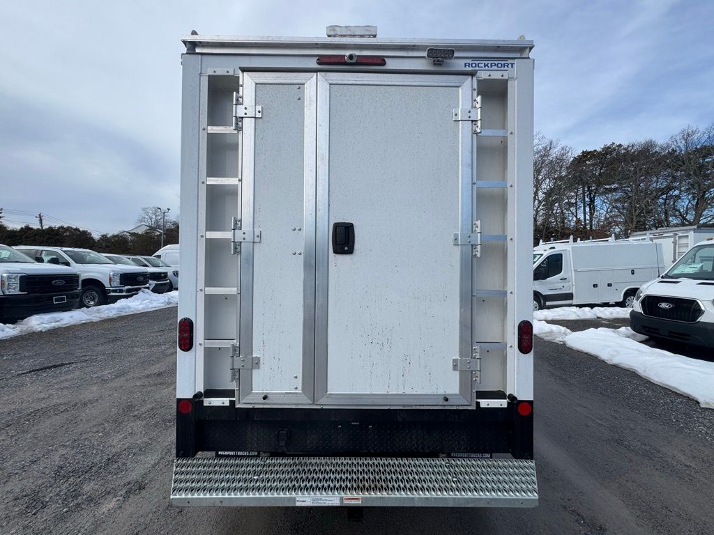 New 2026 Ford E-350 Cutaway - photo 3