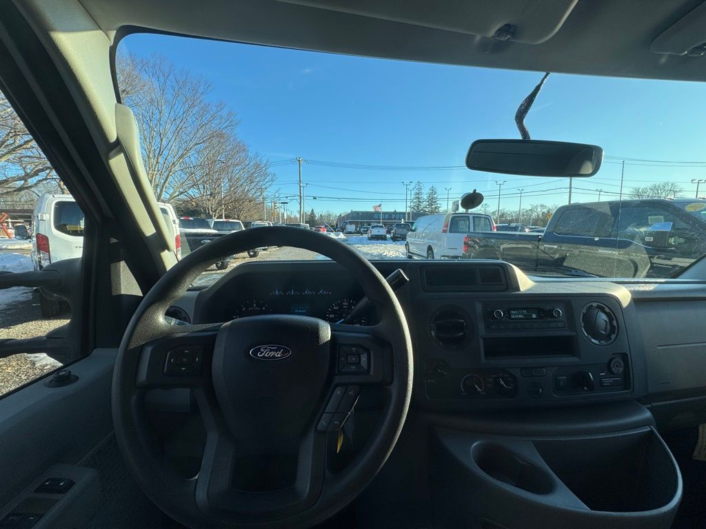 Used 2022 Ford E-350 Cutaway - photo 14