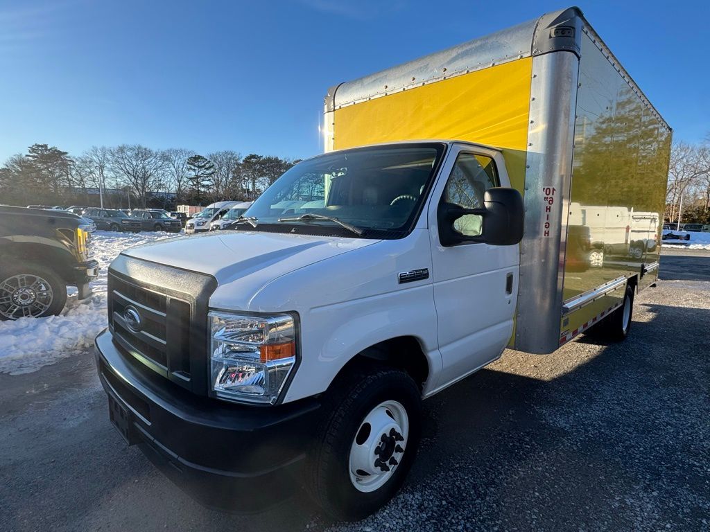 Used 2022 Ford E-350 Cutaway - photo 3