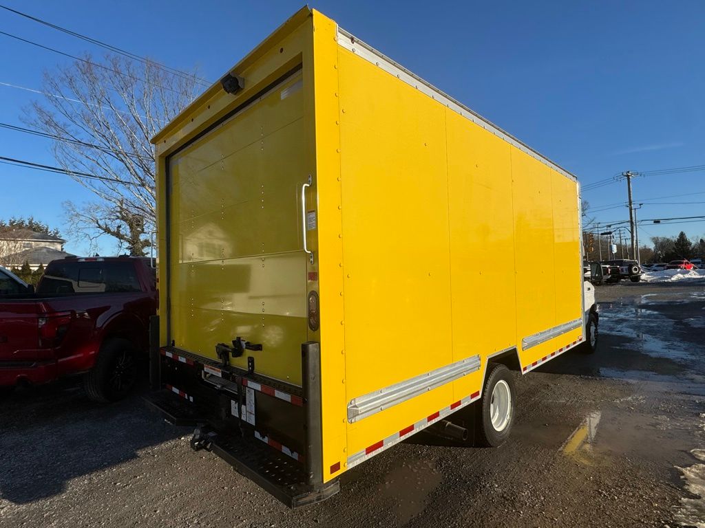 Used 2022 Ford E-350 Cutaway - photo 8