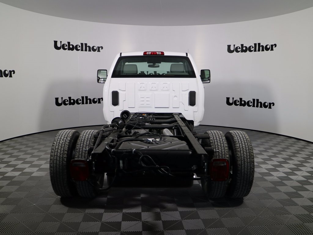 New 2017 Chevrolet Silverado 3500 - photo 2