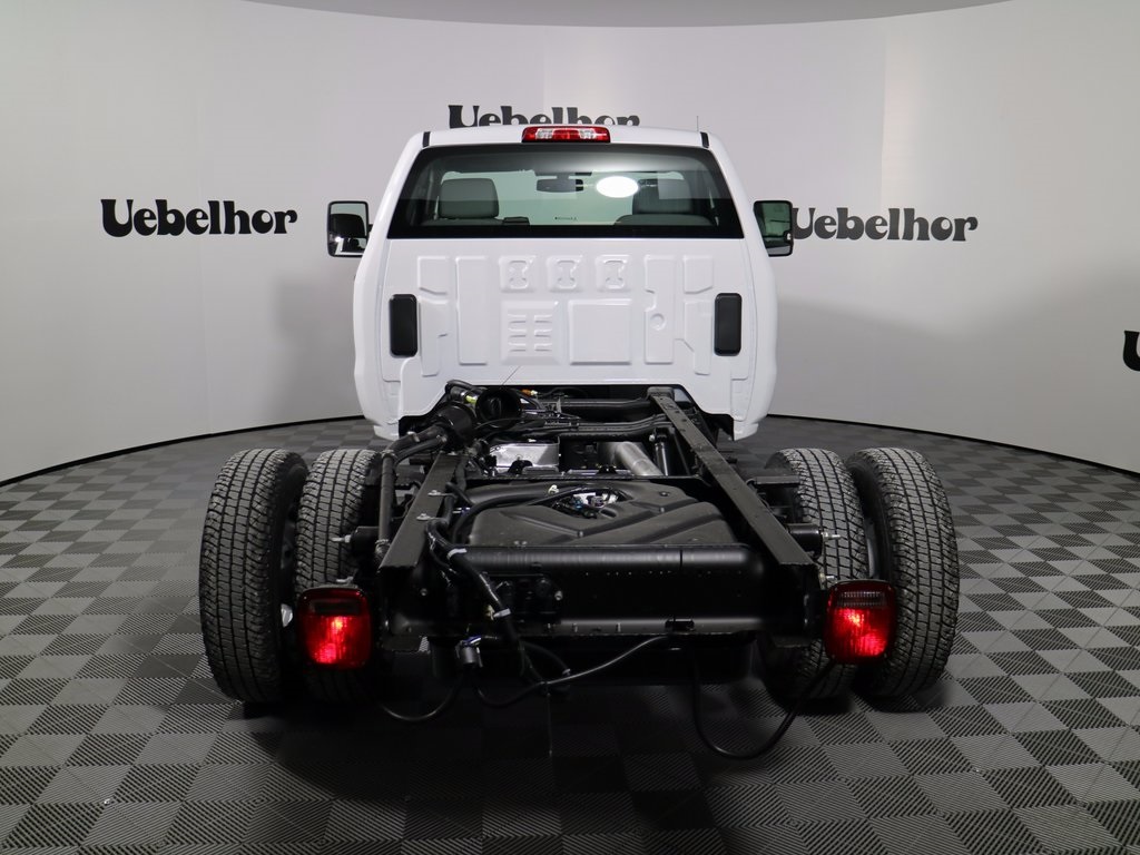 New 2017 Chevrolet Silverado 3500 - photo 2