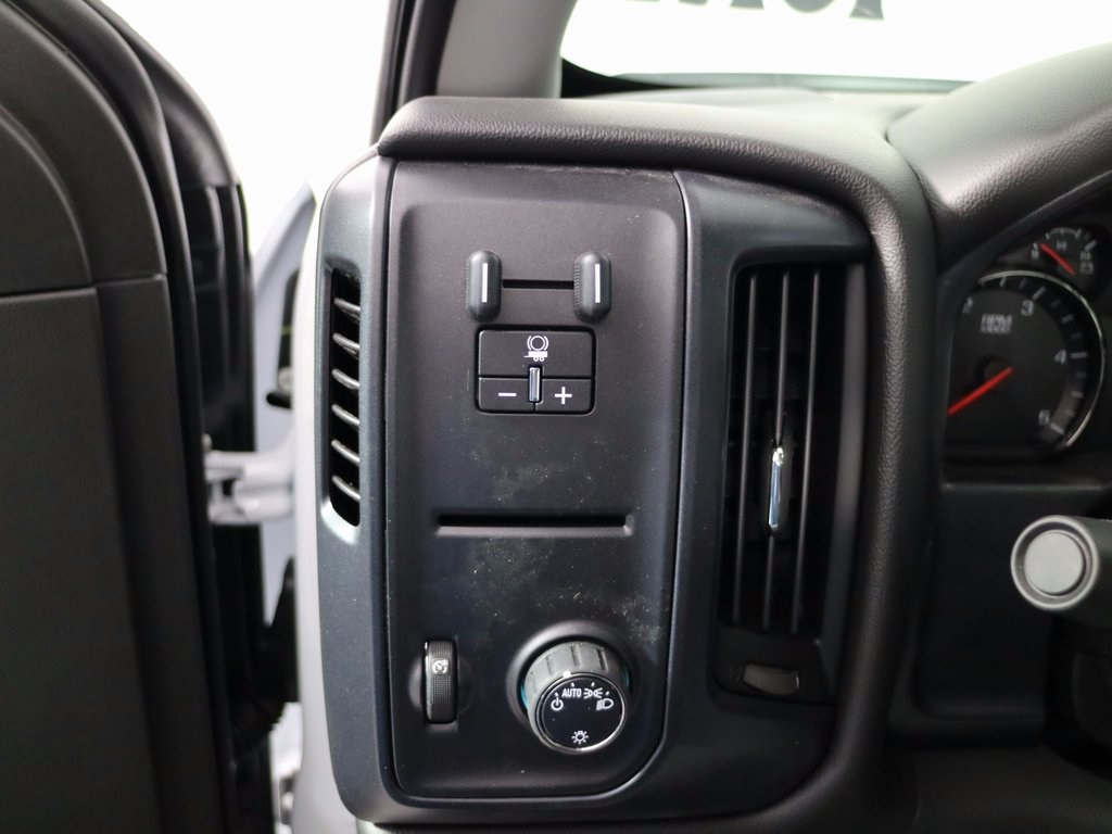 New 2017 Chevrolet Silverado 3500 Crew Cab Reading U108-DW 9' Service Truck - photo 12