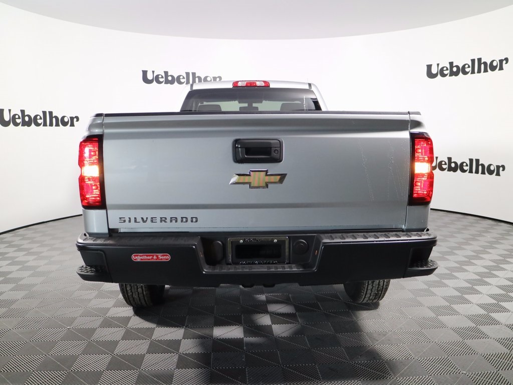 New 2018 Chevrolet Silverado 1500 - photo 2