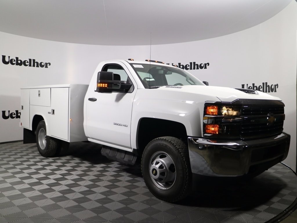 New 2017 Chevrolet Silverado 3500 Regular Cab 4x4 Reading U108-DW 9' Service Truck - photo 3