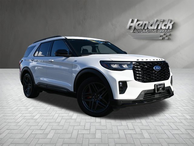 Used 2025 Ford Explorer - photo 1