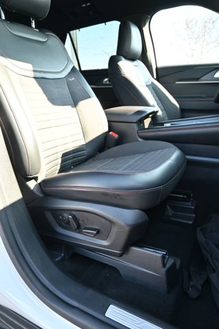 Used 2025 Ford Explorer ST-Line - photo 31