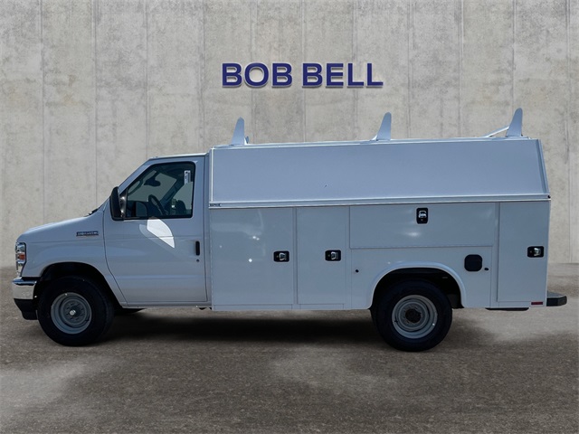 New 2026 Ford E-350 - photo 2