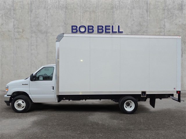 Used 2024 Ford E-450 - photo 2