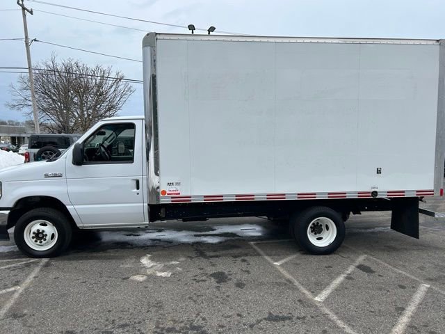 Used 2022 Ford E-450 Cutaway - photo 4