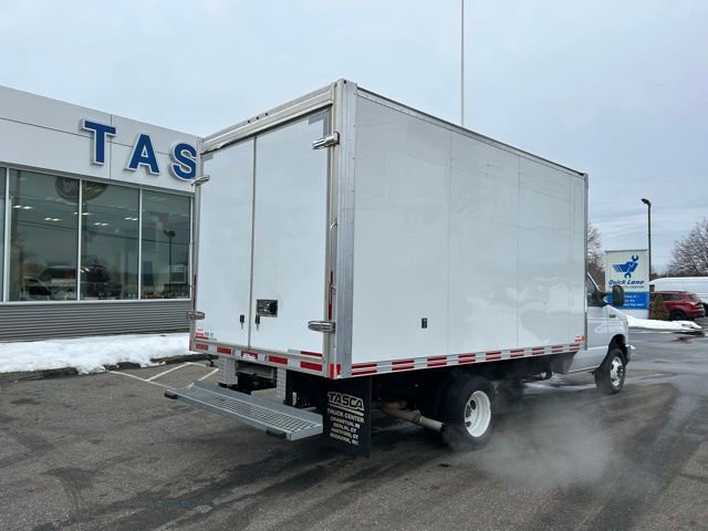Used 2022 Ford E-450 Cutaway - photo 7
